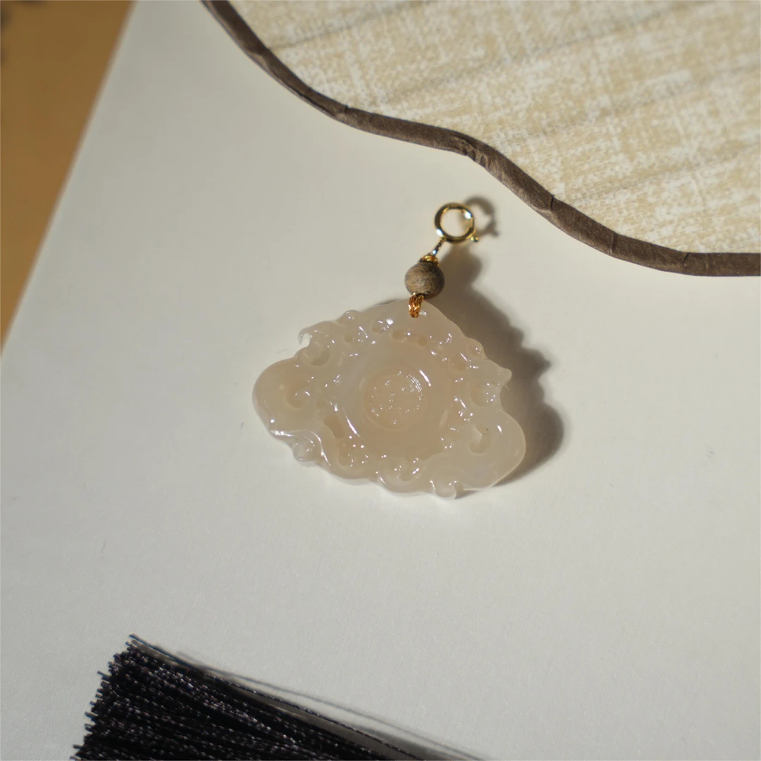 晴柔-天然和田玉藕粉18K金吊坠