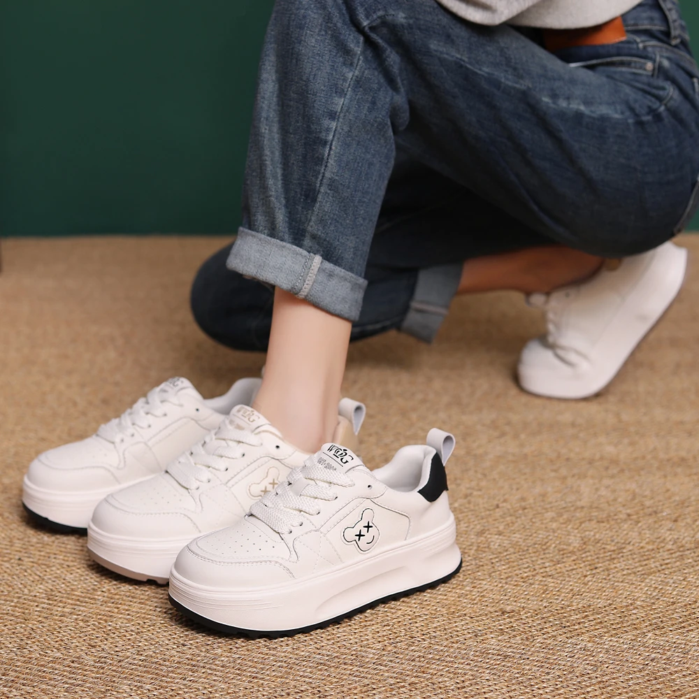 王冠女鞋2025春季新款真皮小白鞋女增高时尚百搭厚底女鞋透气板鞋