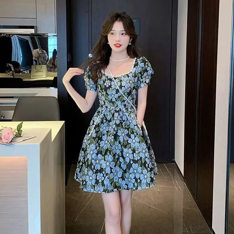 2526大码女装胖mm夏季时尚法式黑底蓝色碎花气质设计感连衣裙