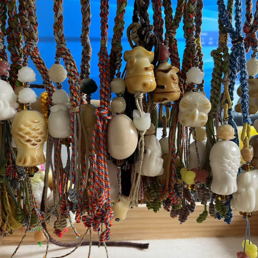 象牙果文玩彩色挂件