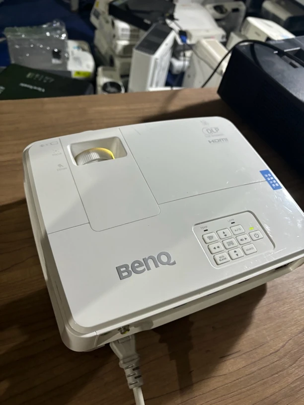 9新 Benq/明基 二手 明基 投影仪 运费自理