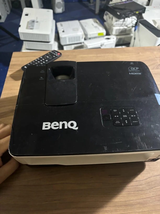 9新 Benq/明基 二手 明基1080p投影仪 运费自理