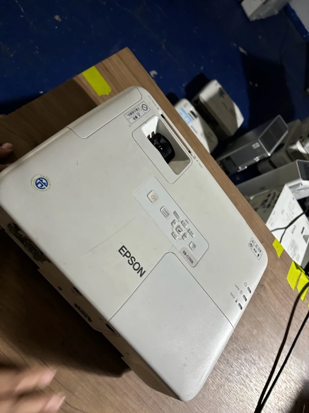 9新 Epson/爱普生 二手 爱普生 710x投影仪 运费自理