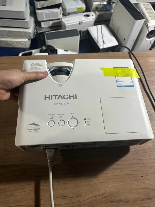 9新 HITACHI/日立 二手 日立投影仪 运费自理