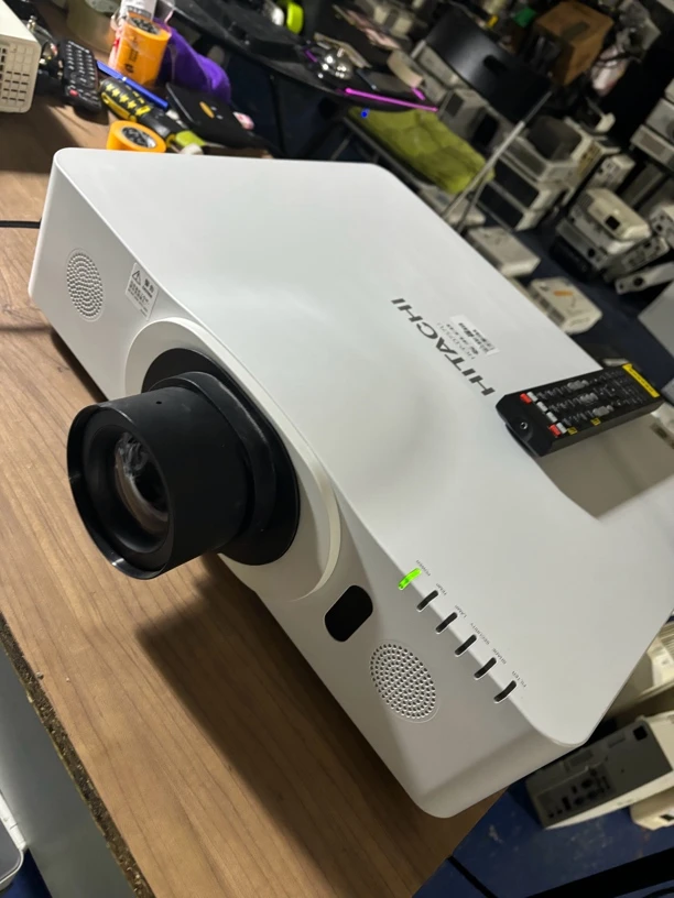9新 HITACHI/日立 二手 5000流明日立 工程投影仪 运费自理