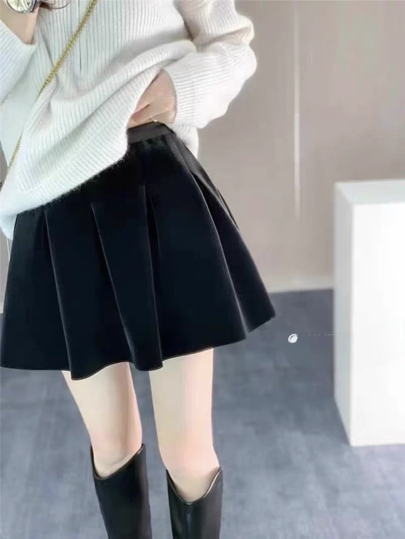 黑色丝绒百褶裙秋冬季新款时尚高腰A字半身裙显瘦百搭防走光短裙