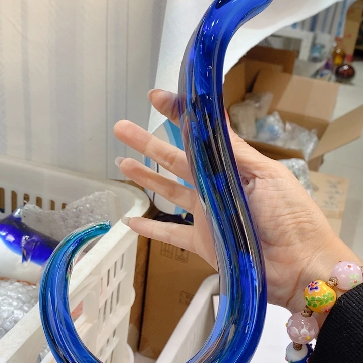 76766767646464643764