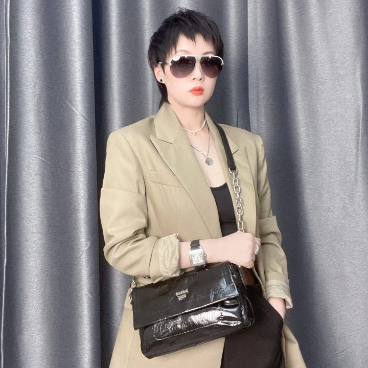 真皮头层牛皮油蜡皮时尚简约大气百搭斜挎包包