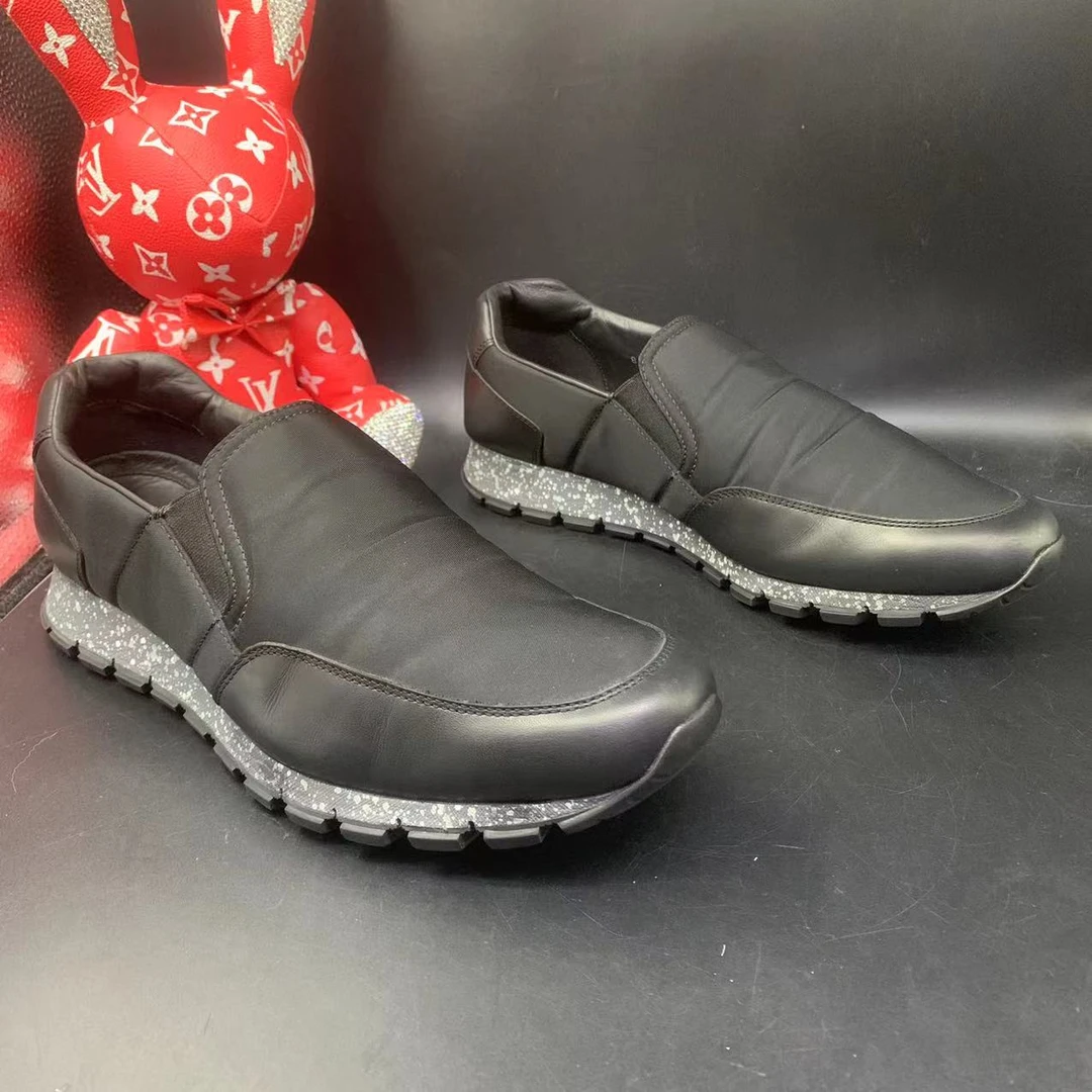 【AO折扣】Prada/普拉达 42欧码 男士时尚百搭休闲黑色帆布一脚蹬