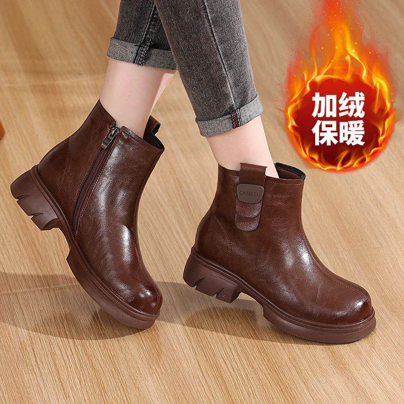 秋冬鞋子女款加绒保暖短靴真皮低跟冬季平底软底妈妈皮鞋冬季加绒