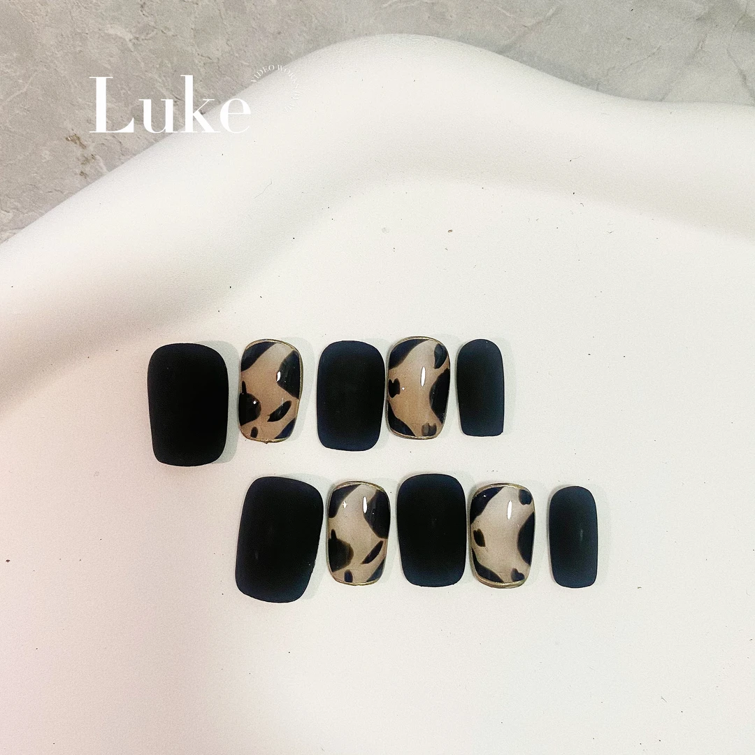 鹿可家黑曜ing片手工甲片