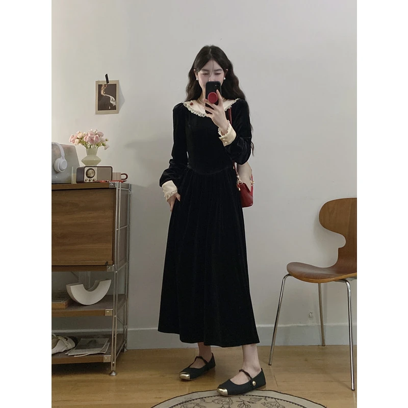 大码女装秋冬新款显瘦精致复古法式名媛气质高级感赫本风长裙