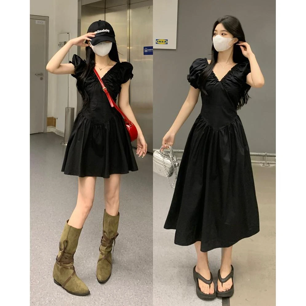 2024夏季新款显瘦V领泡泡袖设计感褶皱辣妹中长款法式连衣裙