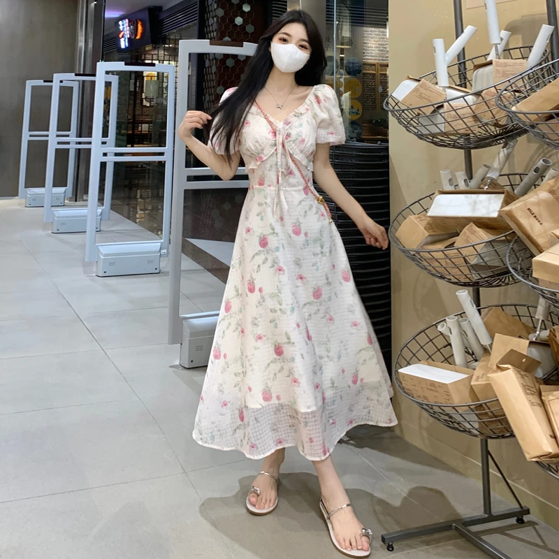茶歇法式大码连衣裙复古浪漫温柔风气质碎花V领超仙长裙女