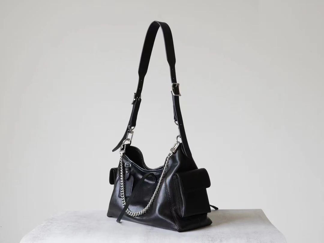 HOUSE OF HIYA机车风设计高级感大容量托特包单肩斜挎通勤腋下包