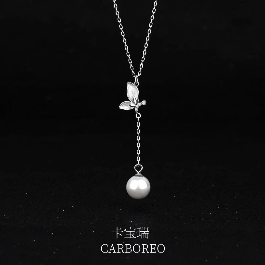 CARBOREO/卡宝瑞 坠链均足银合成锆石 精致蝴蝶珠珠流苏项链 M498