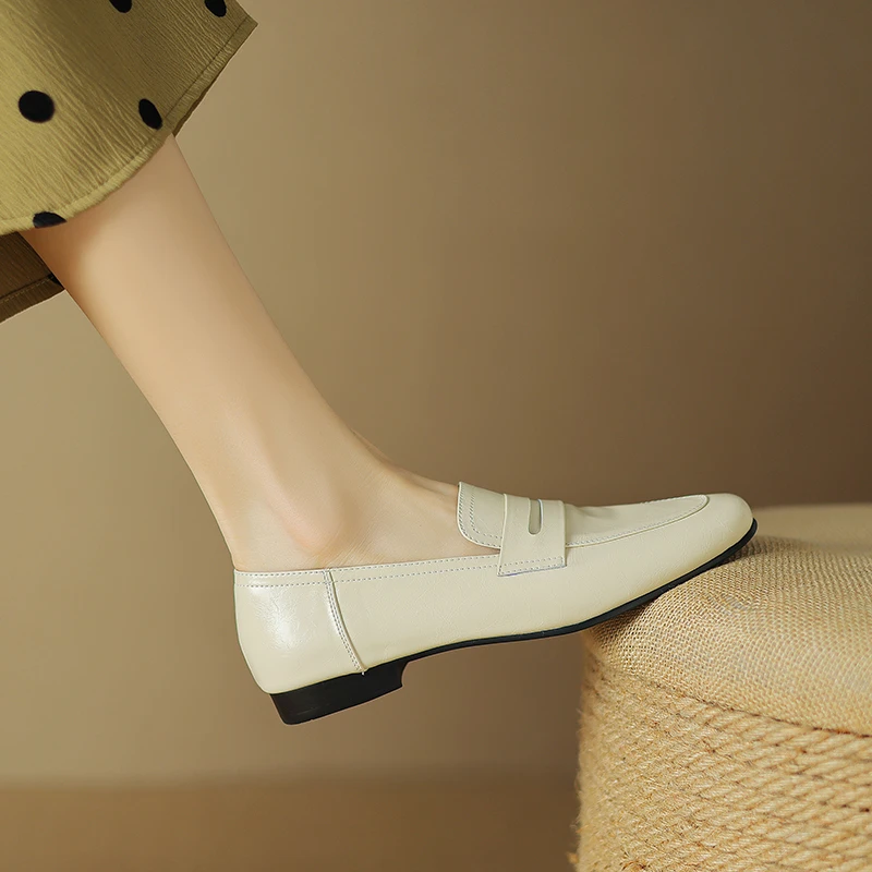 2024年春季通勤平跟圆头乐福鞋复古百搭软底英伦风真皮时尚女鞋