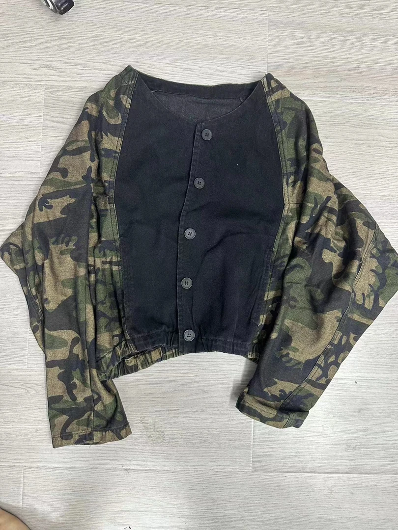 迷彩拼接百搭外套