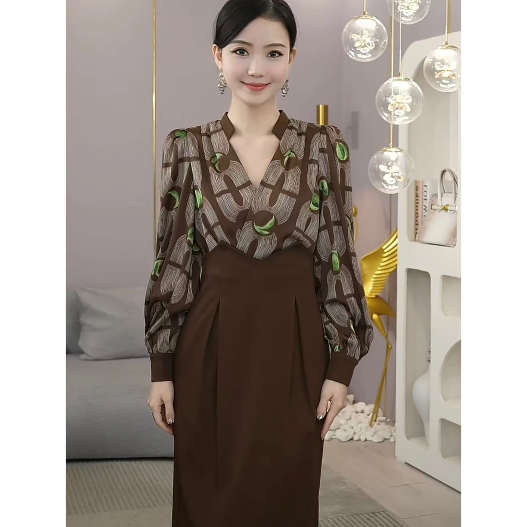 现货2025年春季新款【2430】气质轻奢小众咖色碎花拼接显瘦连衣裙子