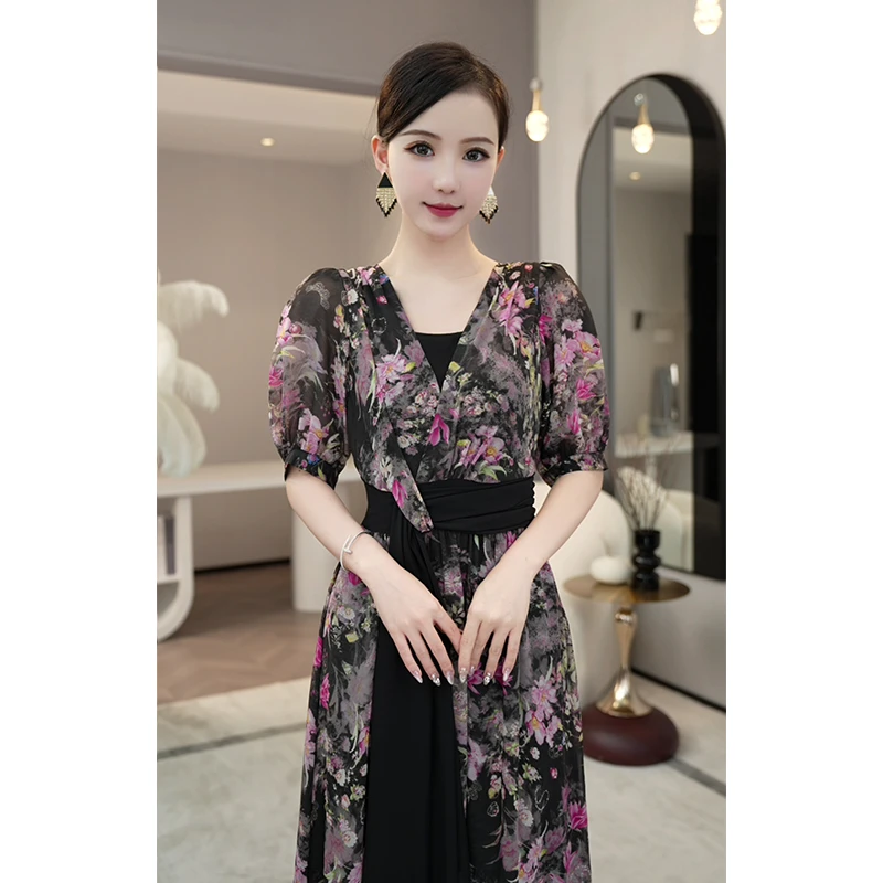 现货2025夏季新款【5006】高级感轻奢气质小众黑色v领收腰连衣裙子