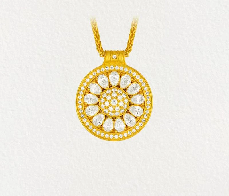 【大福专享】18K 水晶八宝罗盘吊坠 时尚百搭经典款（赠合金链子）