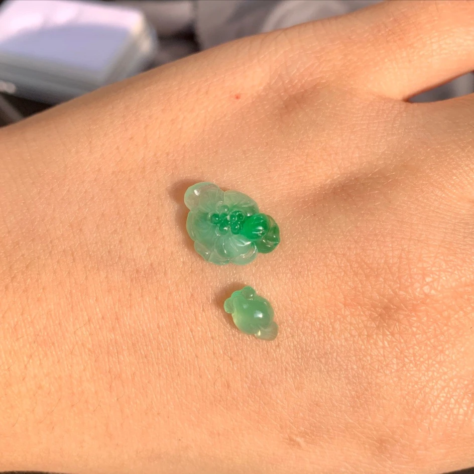 翡翠阳绿荷花与鱼小精品小摆件