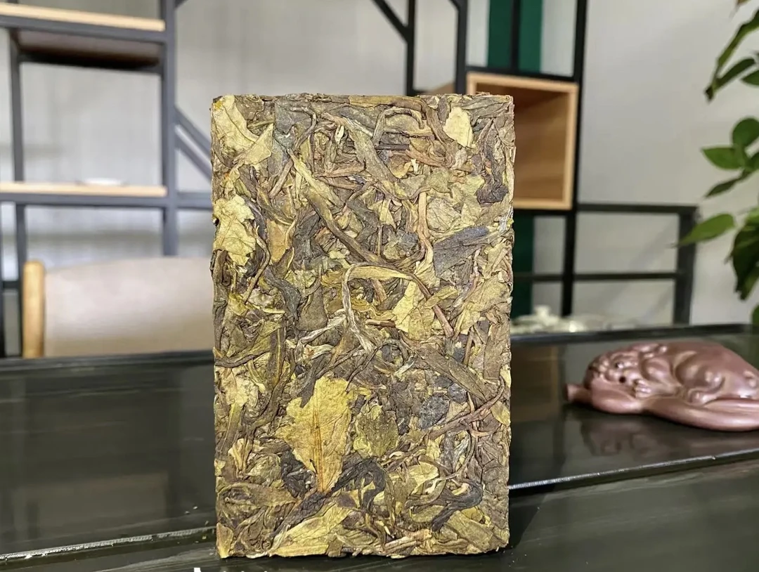 2023年冰岛老寨200克砖