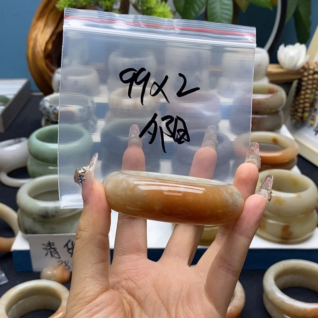 石英质玉手镯未镶嵌夕****.