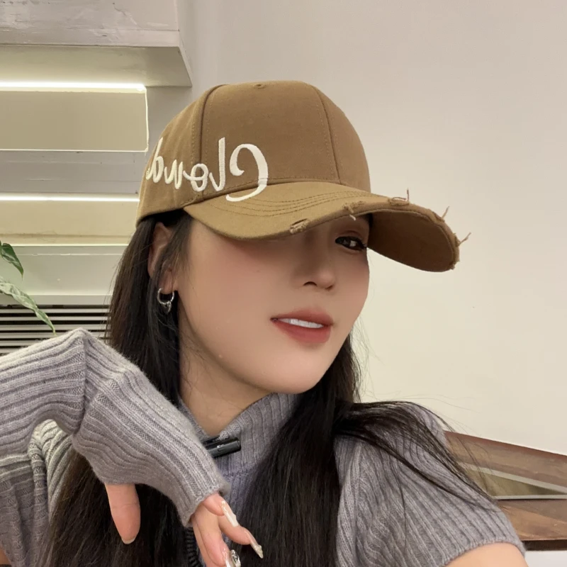设计师款硬顶韩版破布侧边大字母刺绣棒球帽女百搭显脸小鸭舌帽男