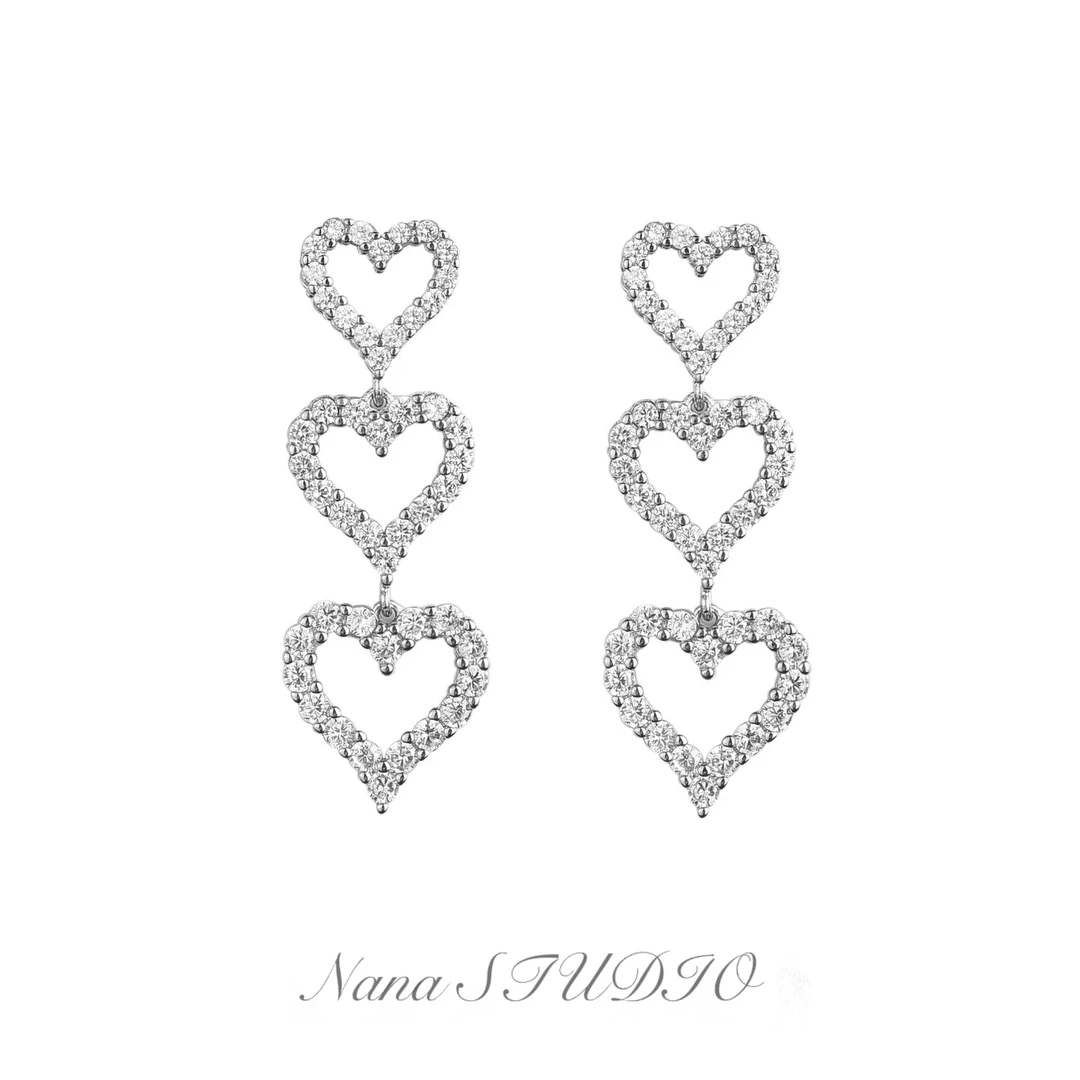 铜合金耳饰  轻奢闪闪镂空三连爱心耳钉A130