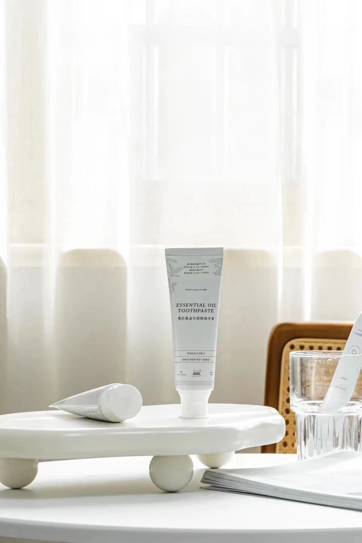 【精油牙膏】奥拉弗益生菌精油牙膏 百百 防驻 草本 精粹 保湿 紧致