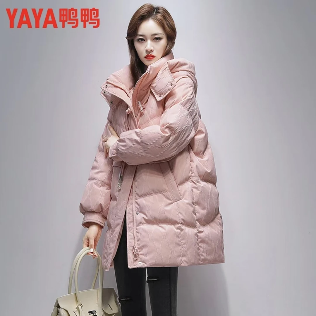 YAYA/鸭鸭时尚休闲连帽长款女士羽绒服保暖冬季洋气百搭宽松收腰