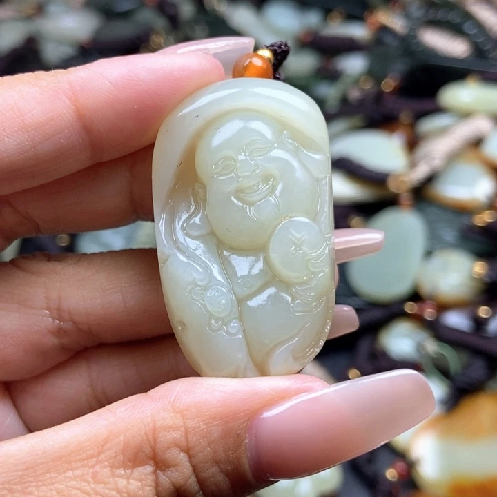 和田玉颈饰未镶嵌