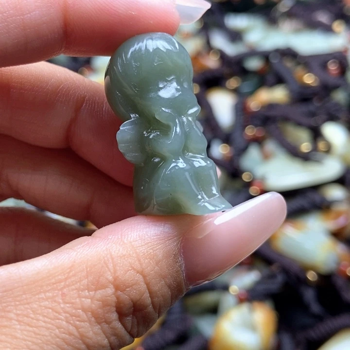 和田玉颈饰未镶嵌