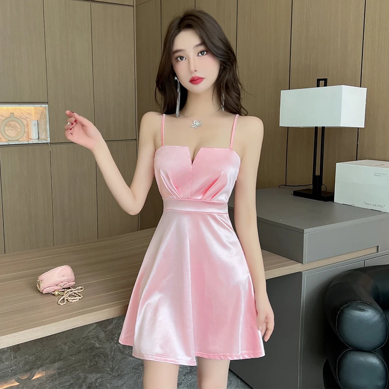 夜场女装甜美气质吊带连衣裙修身按摩技师工作服性感纯欲遮肚短裙