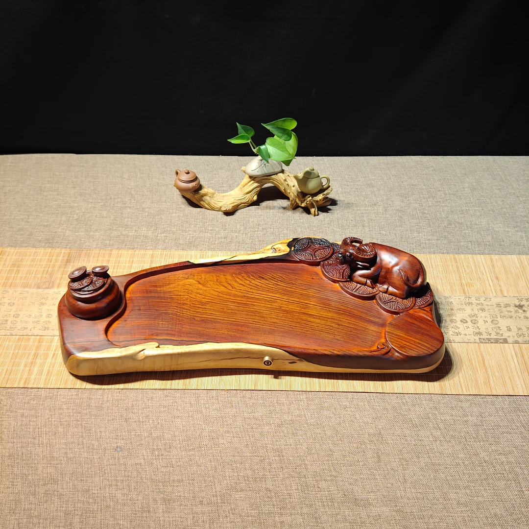 红木排行第四微凹黄檀木，手工雕刻卧牛聚宝盆，尺寸57*27