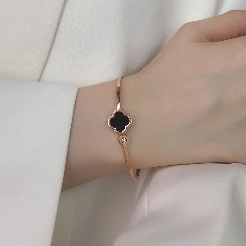 钛钢手链 钛钢手镯女四叶花玫瑰金时尚韩版手链简约个性开口镯子