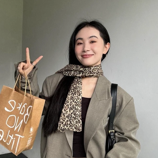 逸语in choose u笑笑家2024秋季时髦豹纹丝巾围巾头巾发带女87593