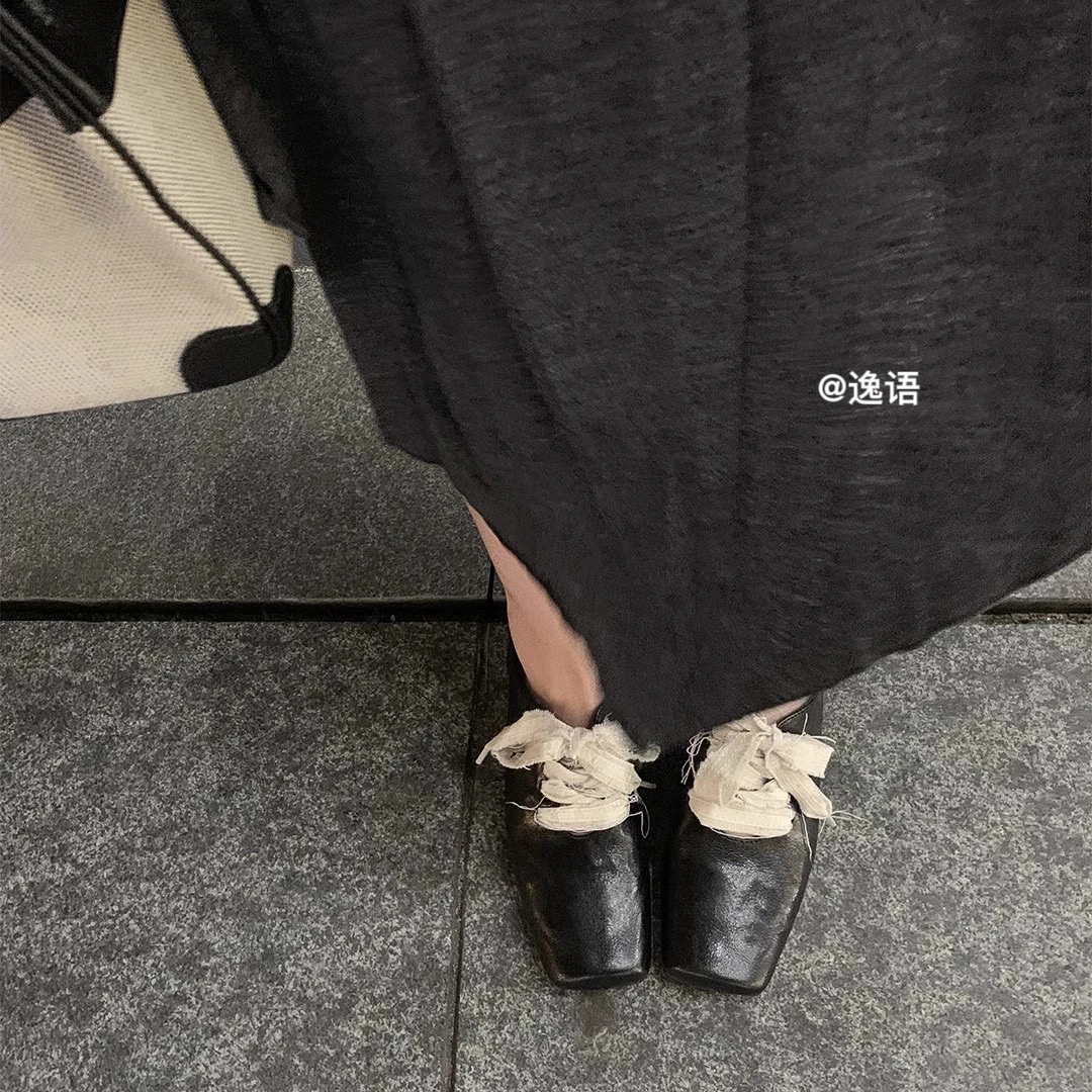 逸语2024 复古文艺方头小皮鞋粗跟前系带外穿单鞋女Y599-1
