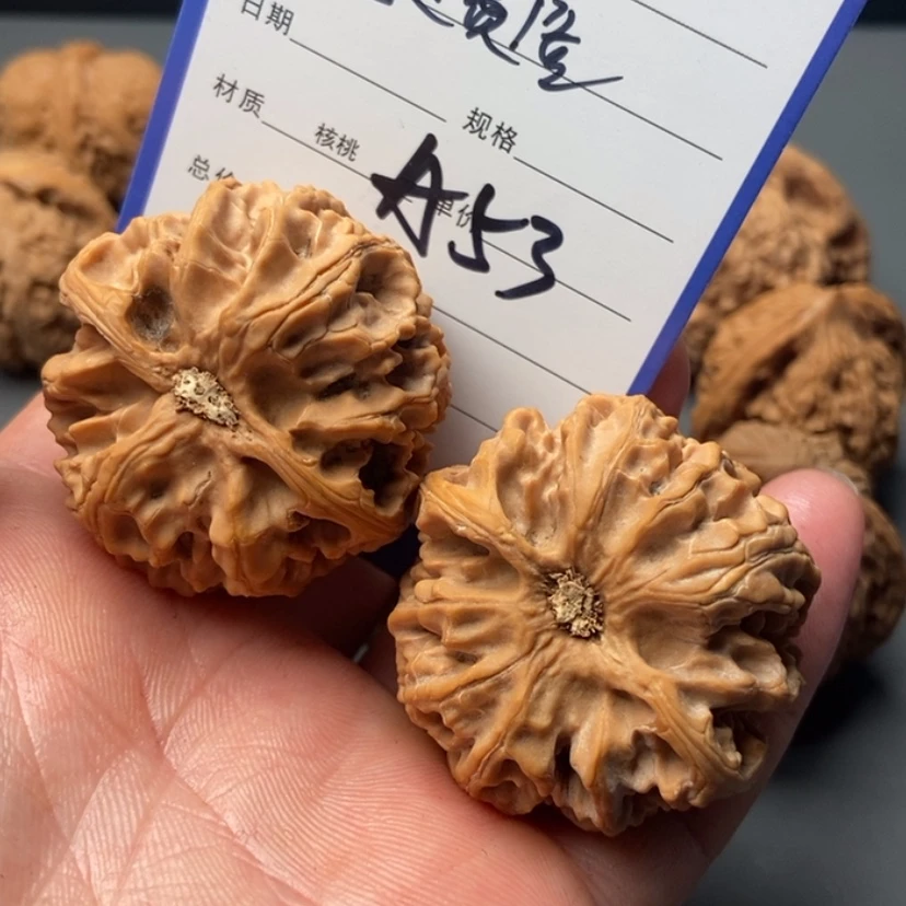 【闪购商品】文玩核桃把件皓****﷽4.0+苹果