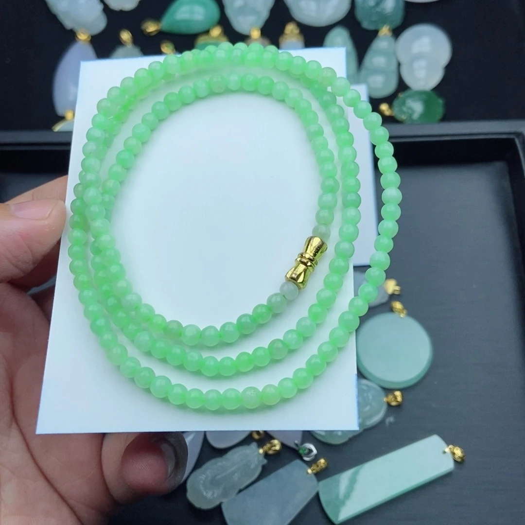 翡翠颈饰未镶嵌梦***?