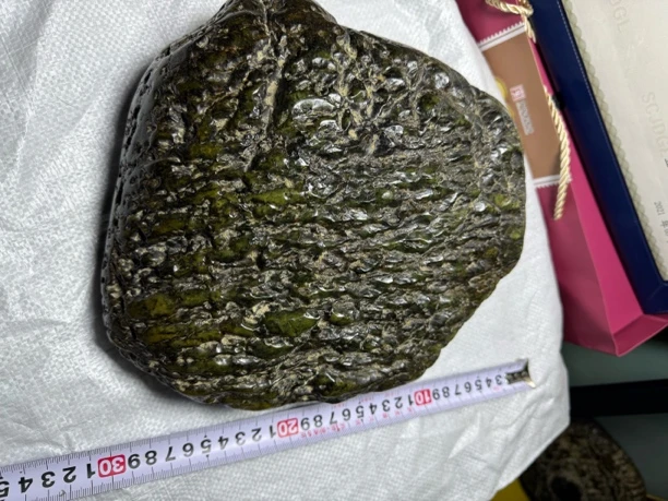 藏玉。创意摆件精美。原始。不仅外观。漂亮大灯透具有磁场。