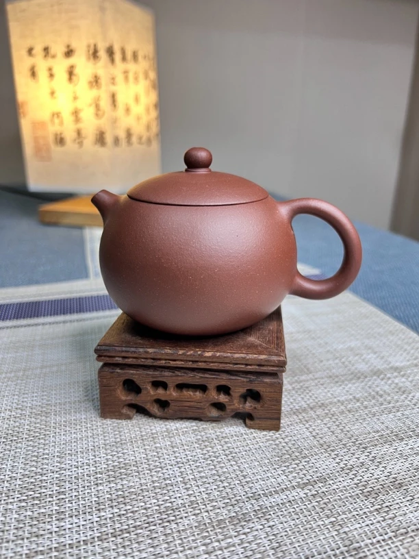 半手工制作 约240毫升 西施壶 原矿黄龙山40目底槽青 内推出水