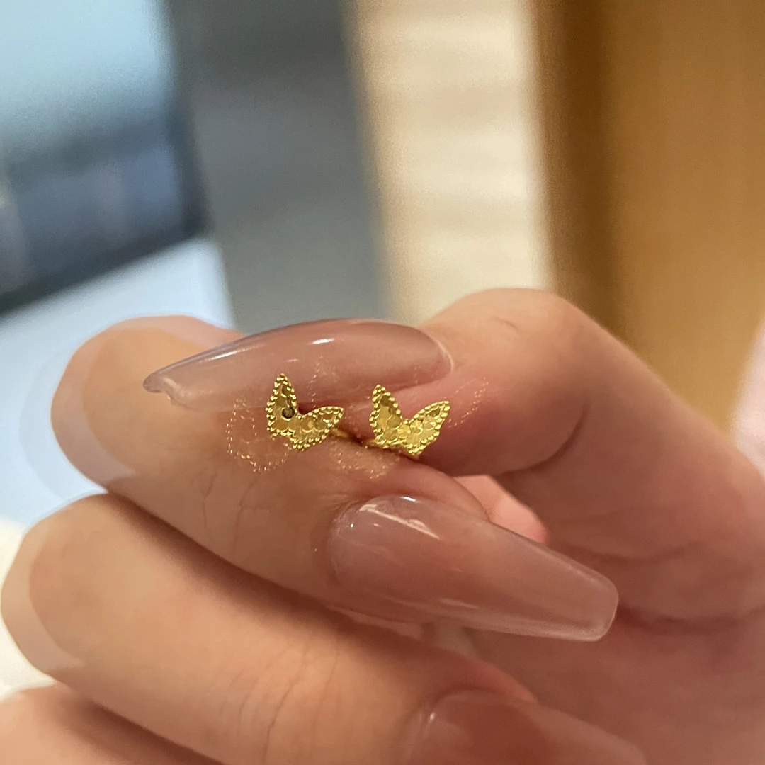 足金999蝴蝶耳钉迷你时尚可爱百搭简约精致亮面真金女款送女友