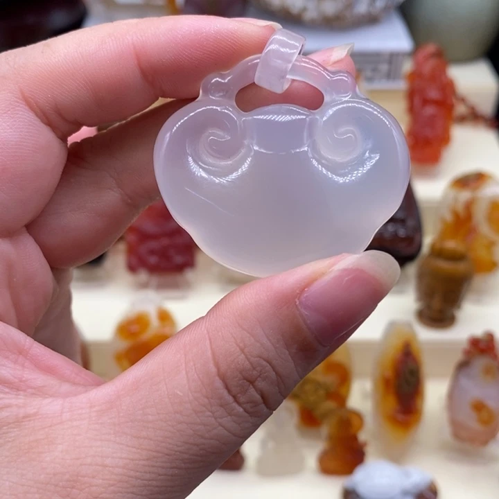 玛瑙/玉髓颈饰未镶嵌