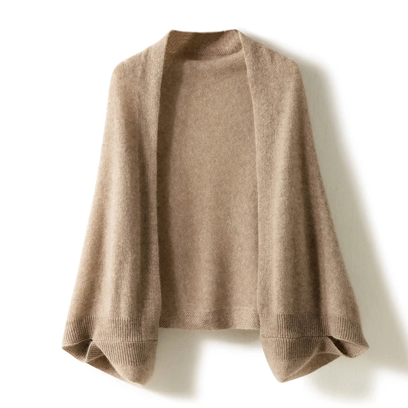 秋冬新款羊毛披肩时尚围巾女士两用坎肩空调房纯色宽松百搭外套