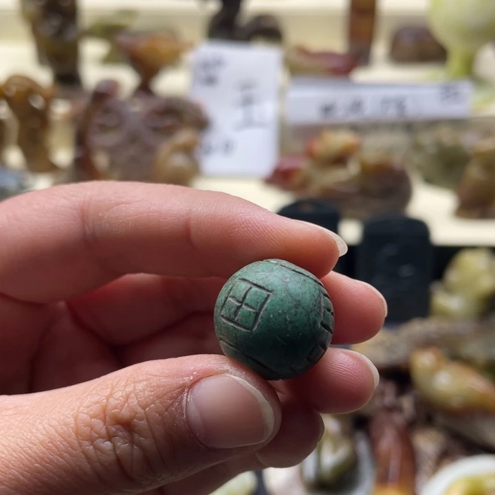 蛇纹石玉颈饰未镶嵌180