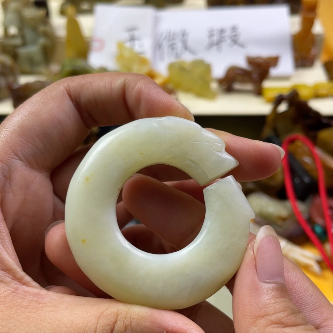 蛇纹石玉颈饰合金178