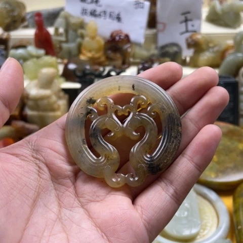 蛇纹石玉颈饰合金157