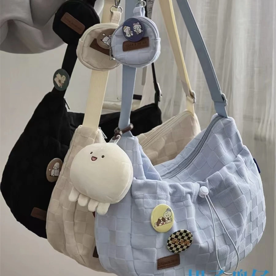 ins风大容量单肩包包女韩版学院风通勤饺子包少女学生上课斜挎包